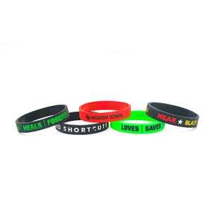 Bracelet en silicone imprimé de haute qualité, écologique, avec logo personnalisé, disponible pour l'exportation - Product Image 4