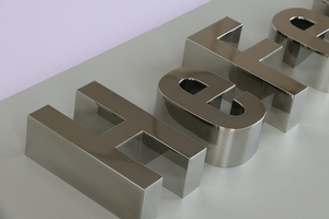 Les personnages sont assez grands pour être accrocheurs <span class=keywords><strong>Miroir</strong></span> Infinity <span class=keywords><strong>Miroir</strong></span> Led Lettre Signe Lettres Marquées Métal Lettre <span class=keywords><strong>Alphabet</strong></span> - Product Image 2