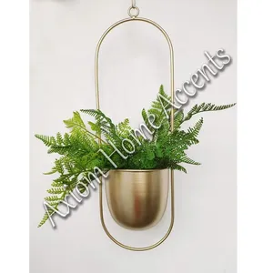 Macetero metálico grande y duradero con superficie mate para uso en interiores y exteriores de Axiom Home Accents, elegante y funcional. - Product Image 2