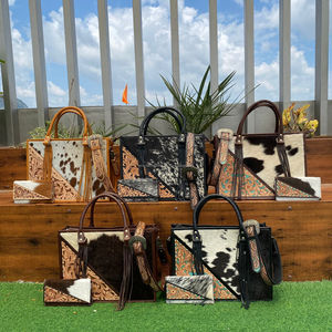 2025 sacs fourre-tout en cuir de vachette usiné à la main de grande capacité de luxe et portefeuille à trois volets en cuir usiné à la main ensemble deux pièces pour femmes - Product Image 4
