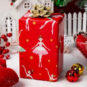 Rotolo di Carta da Regalo Reversibile Natalizia con Design Metallizzato di Ballerina, Fiocchi di Neve e Pois Rossi, Accessori per le Festività - Product Image 3