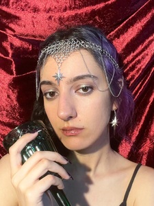 Coiffe en métal plaqué argent avec chaînes et pendentif étoile, accessoire pour cheveux sur le thème des fées - Product Image 3