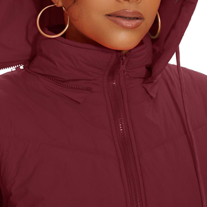 Chaleco Acolchado de Punto con Capucha para Mujer al por Mayor, Cierre de Cremallera, Impermeable, Transpirable, Exterior de Poliéster/Nylon, Personalizable - Product Image 4