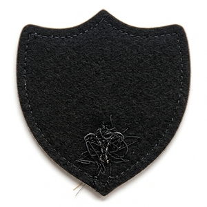 Patch de col d'uniforme en cuir avec broderie en fils dorés et clip bouton en laiton plaqué argent pour chapeaux, broderie en fils dorés - Product Image 2