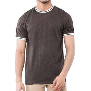 T-shirt décontracté marron foncé à col contrastant avec logo sur le devant, en coton doux et respirant de qualité supérieure, style vintage d'été, coupe classique - Product Image 1