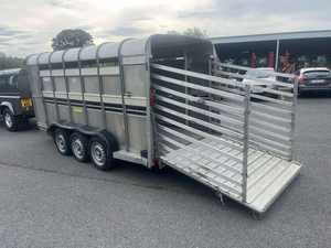 Remorque à bétail tri-essieux 2026 de 14 pieds (remorque pour bovins/ovins 44) capacité de charge de 700 lb, origine CA - Product Image 4