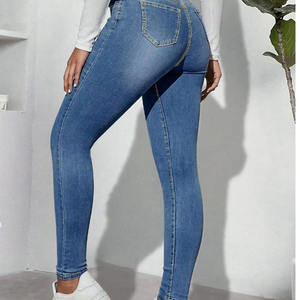 Vaqueros anchos de lujo con perlas para mujer, lavado claro y estilo urbano moderno, pantalones de mezclilla con perlas para mujer - Product Image 3