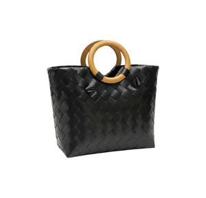 Sac à main en plastique tissé noir et sac fait main avec poignées en bois naturel, élégant sac de plage d'été pour femmes - Product Image 1