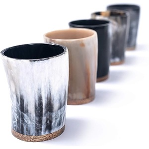 Verre à boire en corne de luxe de haute qualité avec gravures, écologique, imperméable, fait main, logo personnalisé, forme naturelle moderne - Product Image 3