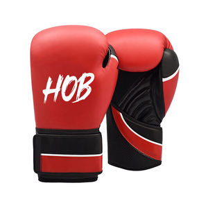 Set de Boxeo Profesional de Alta Calidad de Color Rojo para Entrenamiento y Combate, Incluye Guantes de Boxeo y Foco de Entrenamiento - Product Image 2