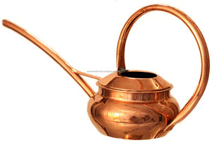 Arrosoir en cuivre parfait pour un accessoire de jardin élégant et un approvisionnement en gros idéal pour le soin et la décoration des plantes en plein air - Product Image 4