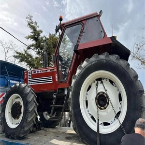 รถแทรกเตอร์ฟีเอต 4WD ทรงพลังสำหรับขาย เหมาะสำหรับความต้องการทางการเกษตรสมัยใหม่ พร้อมประสิทธิภาพยอดเยี่ยมและดีไซน์ที่ทนทาน - Product Image 3