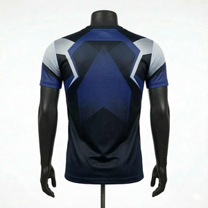 Camiseta de Manga Corta con Cuello Redondo y Estampado Geométrico Azul y Negro para Hombre, de Secado Rápido, Tejido Deportivo, Corte Regular - Product Image 2