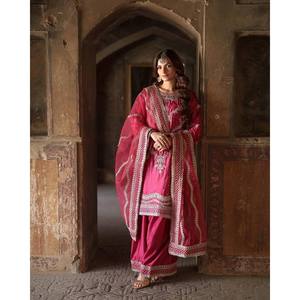 Ensemble de costume de soirée rose pour femme SRK Designer avec haut-Plazzo et Dupatta Heavy Embroidery Work - Product Image 2