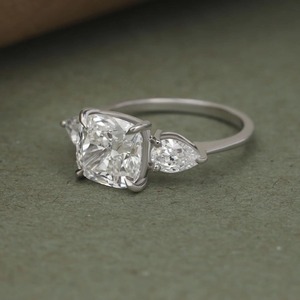 Anillo de Compromiso Clásico de Plata de Ley con Moissanita VVS, Corte Redondo, Certificado IGI, Completamente de Moissanita, para Mujer - Product Image 2