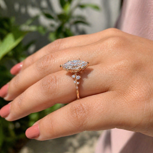 Anillo de Compromiso de Oro Sólido de 14K con Diamante Cultivado en Laboratorio con Certificación IGI CVD HPHT, Corte Marquesa de 2.00 CT, Joyería para Mujer SHREERAJ - Product Image 3