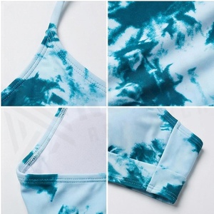 Top de bikini con cuello pronunciado y detalle de nudo para mujer, en tie-dye, de licra y poliéster elástico, para natación - Product Image 4