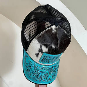 Casquette de baseball et casquette trucker de style occidental avec bordure florale en cuir turquoise et cuir de vachette travaillé à la main, et fermeture snapback réglable - Product Image 3