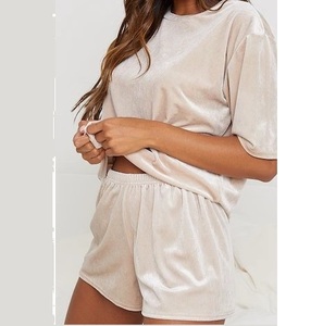 Conjunto de Camiseta Formal de Terciopelo Tejido y Pantalones Cortos Deportivos Transpirables Unisex 100% Lana de Alta Calidad, Trajes Deportivos Bordados para Yoga y Entrenamiento - Product Image 1