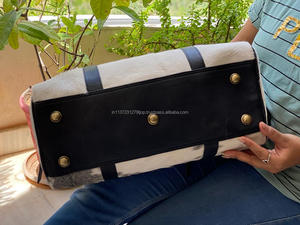 คอลเลกชันใหม่หนังวัวกระเป๋าเดินทางกระเป๋าหลายใช้ผมบนหนังขนแฮนด์เมดกระเป๋าUnisexกระเป๋าเดินทางขนาดใหญ่หลายใช้ - Product Image 4