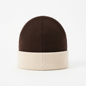 Bonnet en tricot marron crème personnalisé avec revers, chaud pour l'hiver, avec logo brodé - Product Image 4