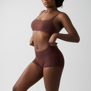 Ensemble deux pièces de sport pour femme : soutien-gorge de sport et short/legging à taille élastique, séchage rapide, idéal pour le yoga et l'entraînement - Product Image 5