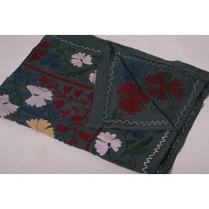 ผ้าห่มลาวีนาส วินเทจ ซูซานี คันธา ทำมือ 100% ผ้าฝ้ายปักลายดอกไม้ โบโฮ ของตกแต่งบ้าน ผ้าคลุมเตียง ผ้าห่ม ปลอกผ้านวม เป็นมิตรกับสิ่งแวดล้อม - Product Image 5