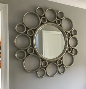Miroir mural en métal sur mesure avec options de cadre personnalisables pour une décoration intérieure haut de gamme et une décoration d'intérieur sophistiquée - Product Image 1