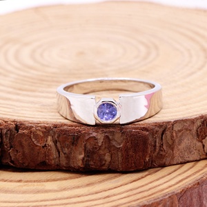 Anillo de Plata de Ley 925 al por Mayor con Tanzanita Natural Redonda y Bisel Octogonal Plano, Joyas Memoria - Product Image 3