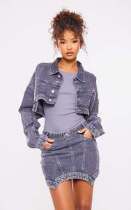 แจ็คเก็ตยีนส์ทรงหลวมติดกระดุมสำหรับผู้หญิงสไตล์คลาสสิก สีซีด ลุคโอเวอร์ไซส์ สำหรับสไตล์ลำลองในฤดูใบไม้ร่วง ตกแต่งด้วยเพชร - Product Image 4