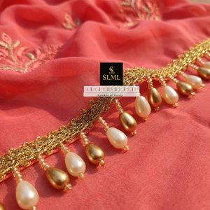 Bordure en dentelle perlée crème et or avec perles Latkan pour la décoration de sari, lehenga, robe de mariée et bien plus encore - Product Image 4