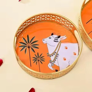 Moderno Juego de Recipientes Decorativos de Metal Pichwai con Bandeja para Regalos Festivos y Decoración - Product Image 2