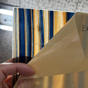 Panel Acrílico IRODORITAI GLASS con Chapa de Madera Teñida Translúcida, Diseño Moderno Retroiluminado para Hospitales, Comedores e Interiores, Patrón a Cuadros - Product Image 4