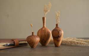 Vase à fleurs artisanal en teck et bambou, petit, style mid-century modern, pour décoration de mariage et de maison - Product Image 3