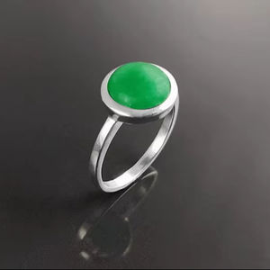 แหวนหยกเขียวแท้ เงินแท้ 925 เครื่องประดับนำโชคสำหรับผู้หญิง ของขวัญเรียบง่ายสำหรับเธอ - Product Image 1