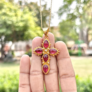 Collier pendentif croix en quartz hydro rubis, bijoux religieux en gros, plaqué or 18 carats, fait main, pour femmes - Product Image 5