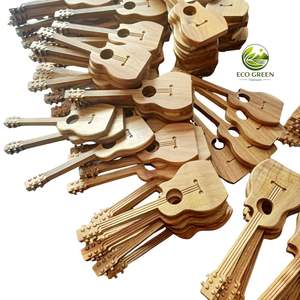 Llavero de brújula con modelo de guitarra de madera hecho a mano, ecológico, portátil, duradero, miniaturas de instrumentos musicales, perfecto para regalos corporativos - Product Image 2