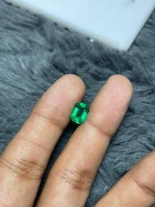 พลอยสีเขียวมรกตทรงคุชชั่นธรรมชาติสำหรับทำเครื่องประดับ - Product Image 2