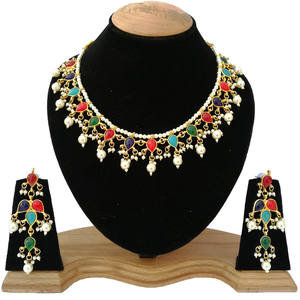 Parure de bijoux indienne royale Kundan en zircon plaqué rhodium, collier, boucles d'oreilles et coiffe traditionnelles pour mariée - Product Image 1