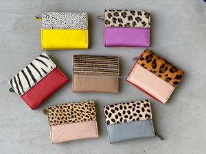 Nouveau petit portefeuille à trois volets en cuir recyclé fait à la main pour femmes porte-cartes de crédit de luxe de concepteur de haute qualité portefeuilles en peau de vache - Product Image 4