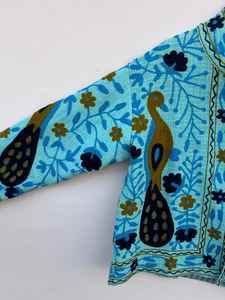 Veste Suzani Paon Faite Main pour Femme – Manteau Bohème Chic à Motifs Floraux – Vêtement d'extérieur Festif et Tendance pour l'Hiver - Product Image 4