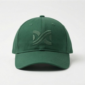Gorra de Béisbol Verde de 6 Paneles con Logotipo Bordado en el Panel Frontal, Gorra Casual Unisex Ajustada, Color Sólido, Tela de Sarga, Talla Adulto - Product Image 1