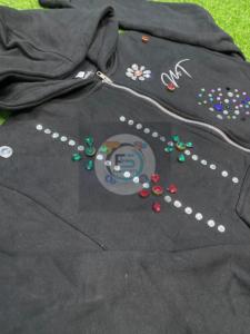 Sweat à capuche unisexe d'hiver personnalisé avec fermeture éclair et strass |   Cristaux de luxe scintillants |   Polaire épaisse tendance Y2K - Product Image 4