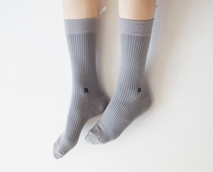 Calcetines de Algodón Peinado Saint Rib para Mujer con Etiqueta de Estilo Moderno - Product Image 3