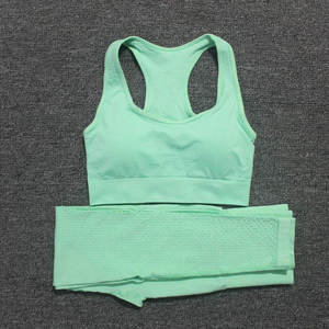 Ensemble de yoga sans couture pour femme, extensible et respirant, en Spandex/Nylon, avec soutien-gorge de sport et leggings taille mi-haute pleine longueur, pour l'entraînement et les activités sportives - Product Image 6