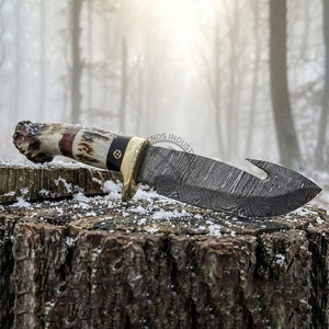 Couteau à Découper Personnalisé Fait Main en Acier Damas avec Manche en Corne de Cerf NOUVEAU FRIENDS INDUSTRIES Lame Ambidextre de 5 Pouces Très Tranchante - Product Image 5