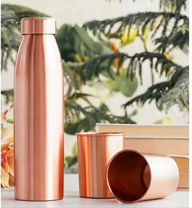 Ensemble de bouteilles d'eau en cuivre, deux tasses, finition martelée, gobelet de voyage réutilisable, cadeau pour adultes, luxe, résistant à la chaleur, anti-fuite, maintien thermique 6-12h - Product Image 4