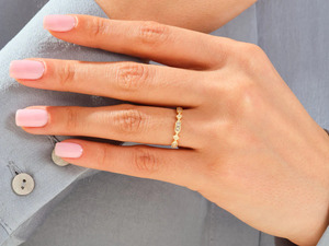 Anillo de Oro Amarillo con Diamantes Geométricos Cultivados en Laboratorio - Product Image 4