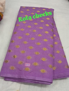 ผ้าแจ็คการ์ดลายพรีเมียม Kota สำหรับชุดส่าหรีและชุดสูท - ผ้าฝ้ายผสมไหมทอมือแบบดั้งเดิม วัสดุสำหรับตัดเย็บเสื้อผ้าขายส่ง - Product Image 5