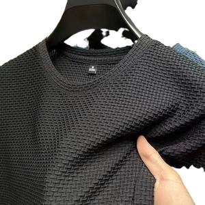 Camiseta de malla de manga corta para hombre, nueva de verano, de seda helada y bambú, top de media manga, camisa base holgada con cuello redondo - Product Image 5